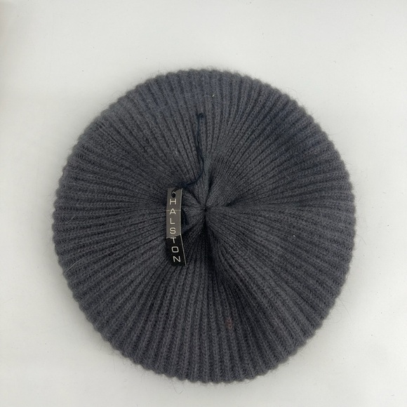 Halston Gray Ribbed Tam Beret Beanie Lambswool Angora  Hat NWT - Picture 4 of 7